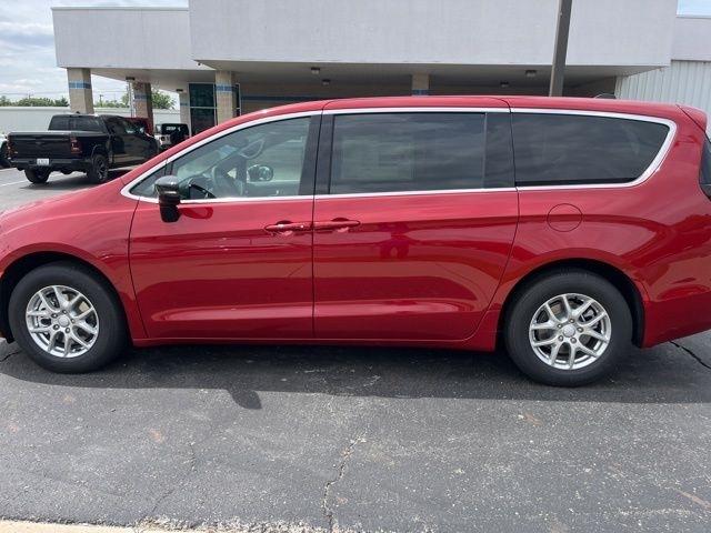 Chrysler Pacifica Select FWD 2027