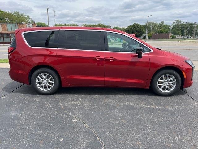 Chrysler Pacifica Select FWD 2027