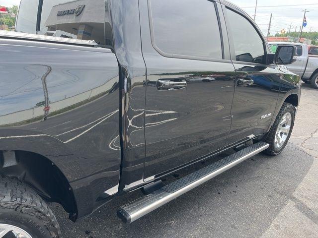 RAM 1500 Big Horn 4x4 Crew Cab 5'7" Box 2021