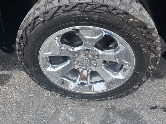 RAM 1500 Big Horn 4x4 Crew Cab 5'7" Box 2021