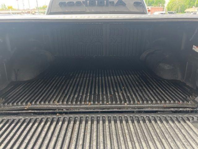 RAM 1500 Big Horn 4x4 Crew Cab 5'7" Box 2021