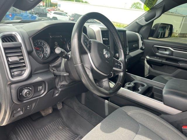 RAM 1500 Big Horn 4x4 Crew Cab 5'7" Box 2021