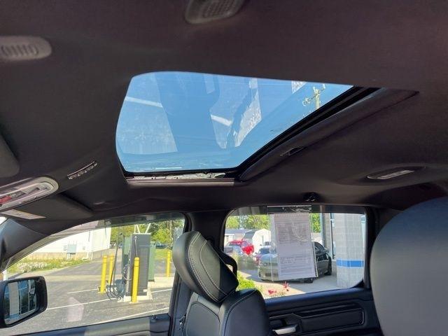 RAM 1500 Sport 4x4 Crew Cab 5'7" Box 2022