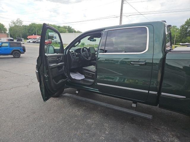 RAM 1500 Limited 4x4 Crew Cab 6'4" Box 2026