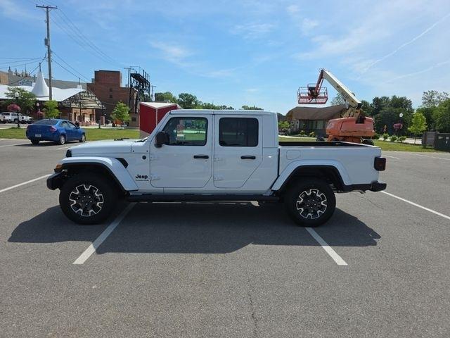 Jeep Gladiator Sahara 4x4 2026