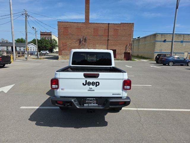 Jeep Gladiator Sahara 4x4 2026
