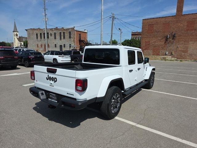 Jeep Gladiator Sahara 4x4 2026