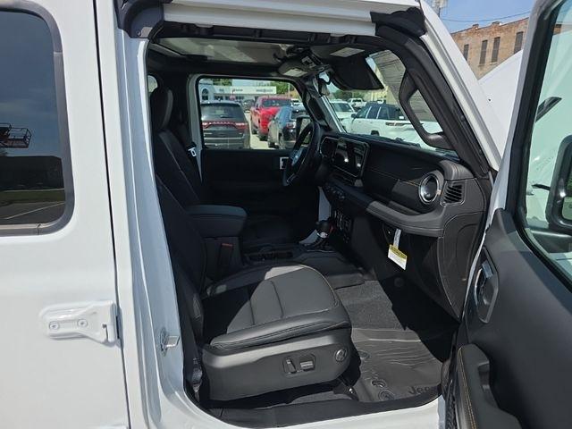 Jeep Gladiator Sahara 4x4 2026