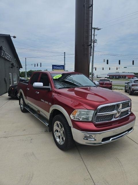 RAM 1500 4WD Crew Cab 140.5" Laramie 2011