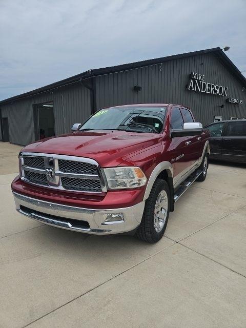 RAM 1500 4WD Crew Cab 140.5" Laramie 2011