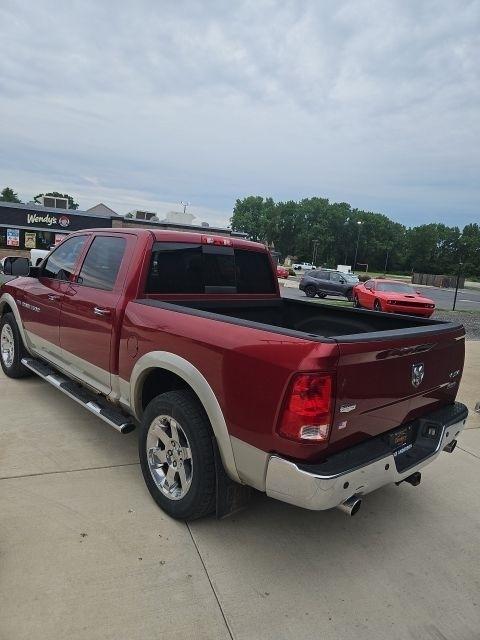 RAM 1500 4WD Crew Cab 140.5" Laramie 2011