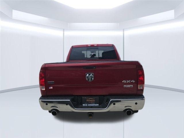 RAM 1500 4WD Crew Cab 140.5" Laramie 2011