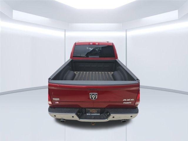 RAM 1500 4WD Crew Cab 140.5" Laramie 2011