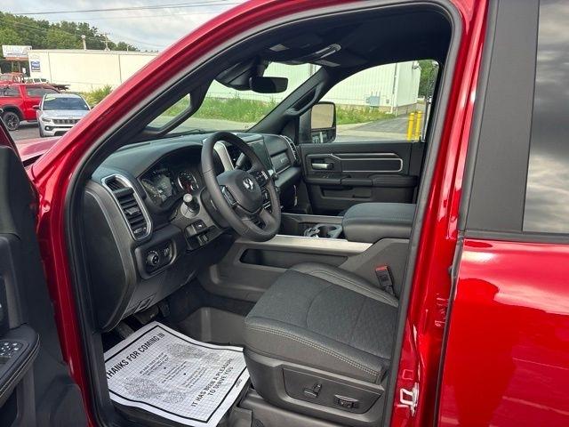 RAM 2500 Big Horn 4x4 Crew Cab 6'4" Box 2026