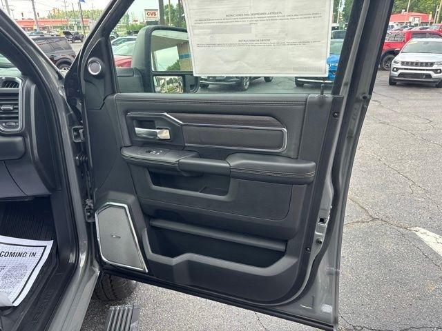 RAM 2500 Laramie 4x4 Crew Cab 6'4" Box 2026