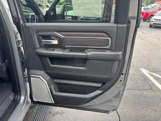 RAM 2500 Laramie 4x4 Crew Cab 6'4" Box 2026