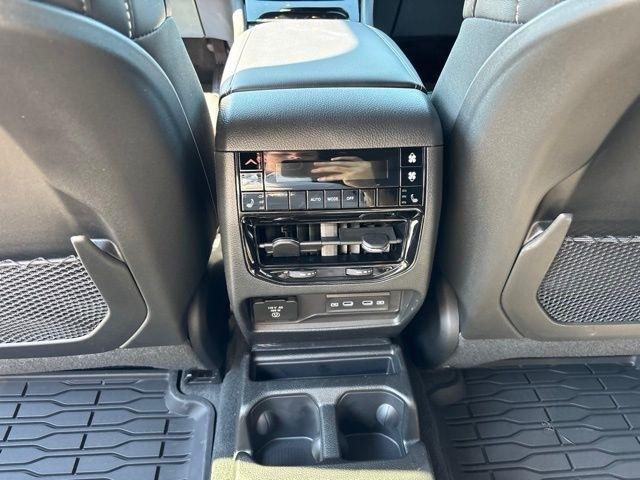 Jeep Grand Cherokee L Limited 4x4 2026