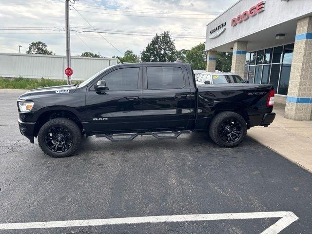 RAM 1500 Big Horn 4x4 Crew Cab 5'7" Box 2022