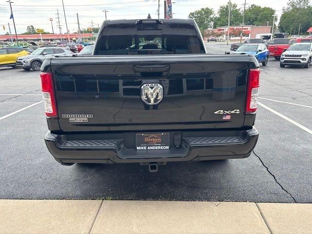 RAM 1500 Big Horn 4x4 Crew Cab 5'7" Box 2022