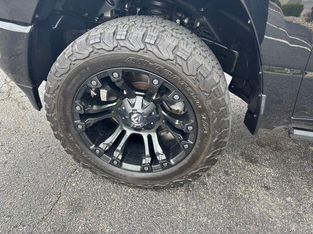 RAM 1500 Big Horn 4x4 Crew Cab 5'7" Box 2022