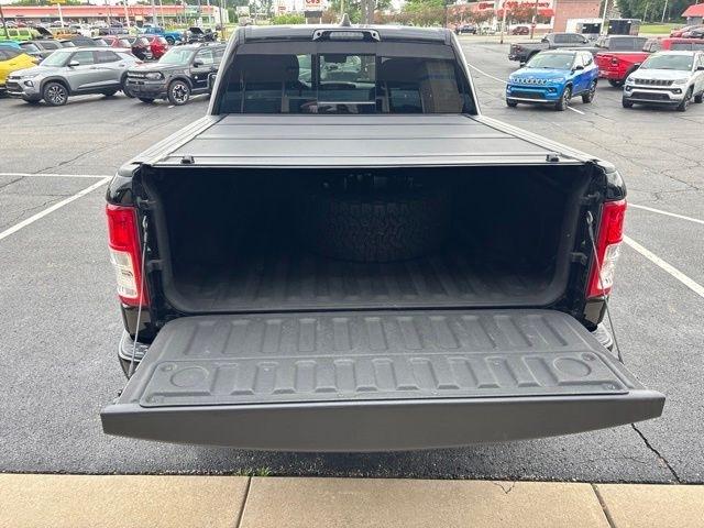 RAM 1500 Big Horn 4x4 Crew Cab 5'7" Box 2022