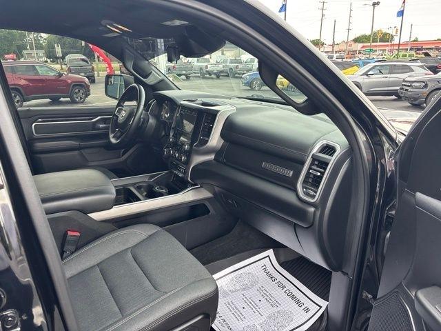 RAM 1500 Big Horn 4x4 Crew Cab 5'7" Box 2022