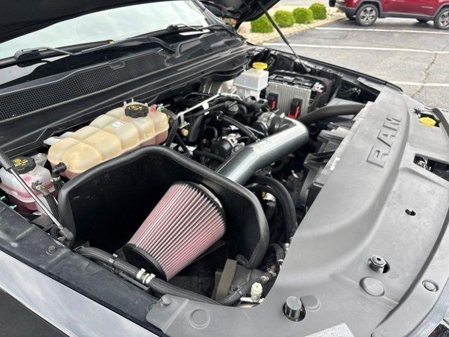 RAM 1500 Big Horn 4x4 Crew Cab 5'7" Box 2022