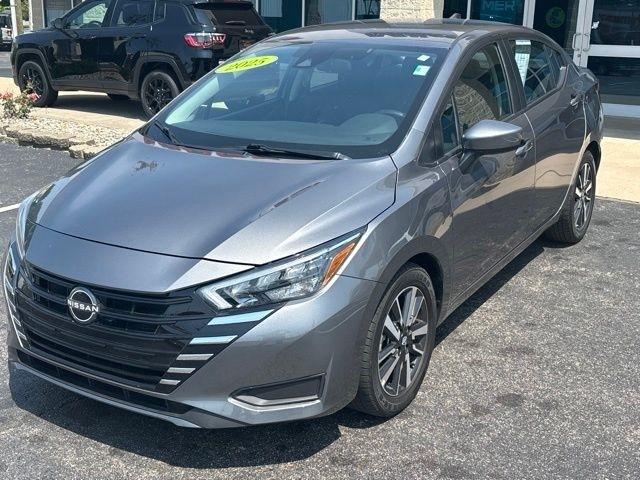 Nissan Versa SV CVT 2025