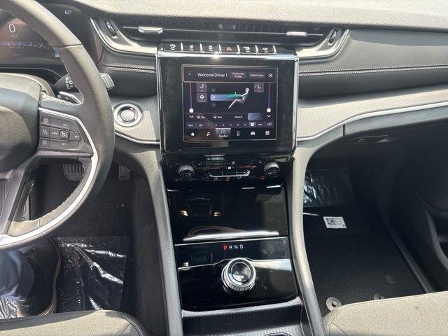 Jeep Grand Cherokee L Laredo X 4x4 2026