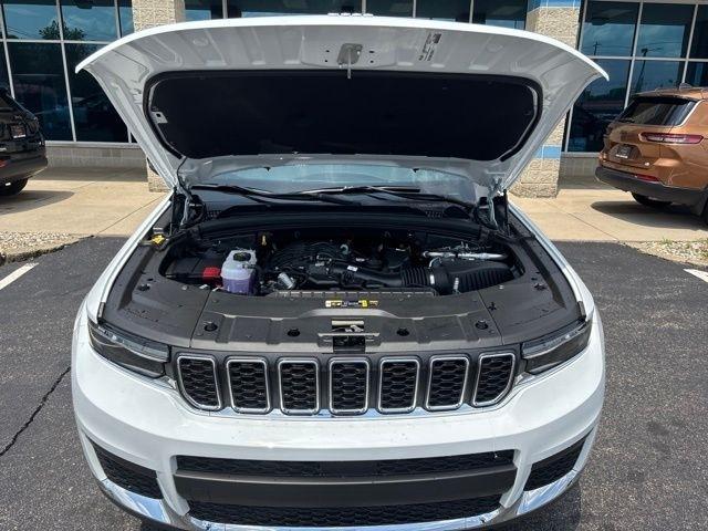 Jeep Grand Cherokee L Laredo X 4x4 2026