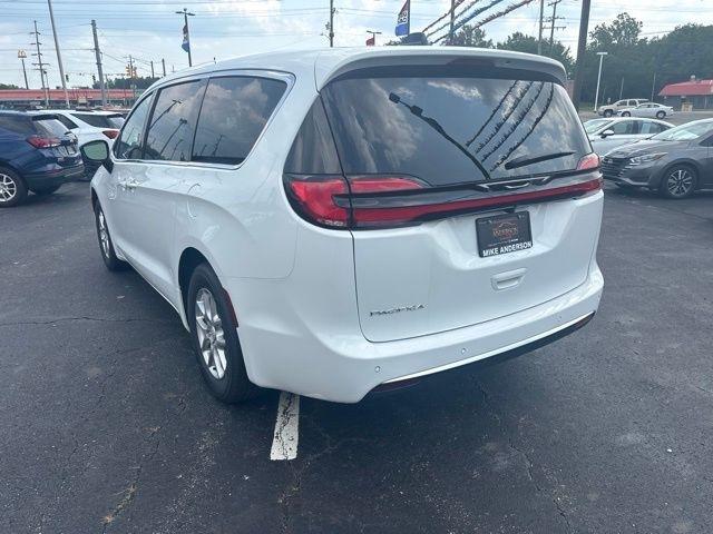 Chrysler Pacifica Select FWD 2027