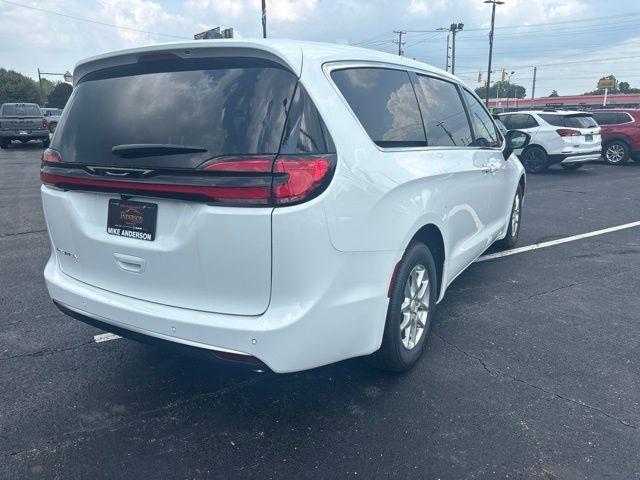 Chrysler Pacifica Select FWD 2027