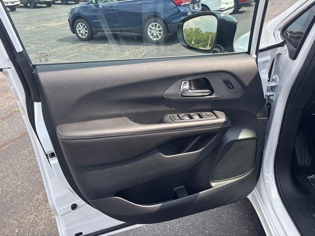 Chrysler Pacifica Select FWD 2027