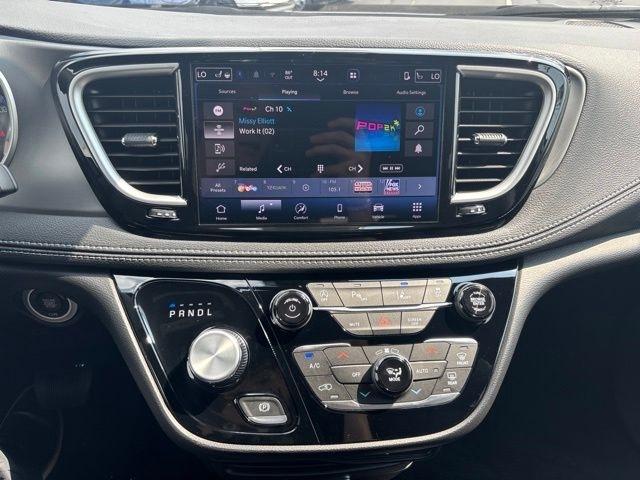 Chrysler Pacifica Select FWD 2027