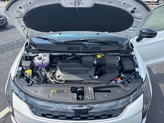 Chrysler Pacifica Select FWD 2027
