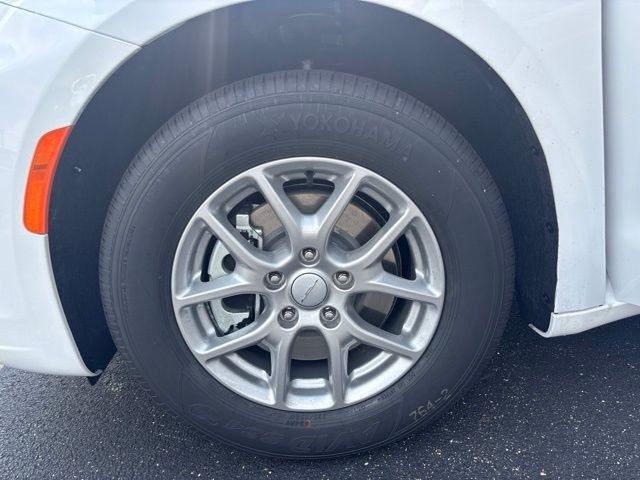 Chrysler Pacifica Select FWD 2027