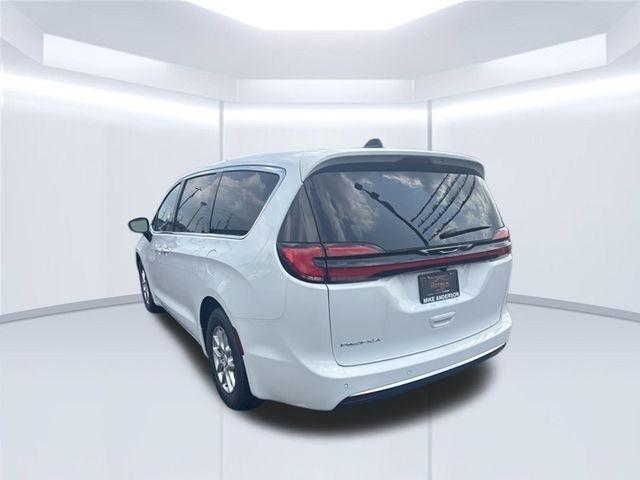 Chrysler Pacifica Select FWD 2027