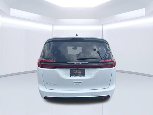 Chrysler Pacifica Select FWD 2027