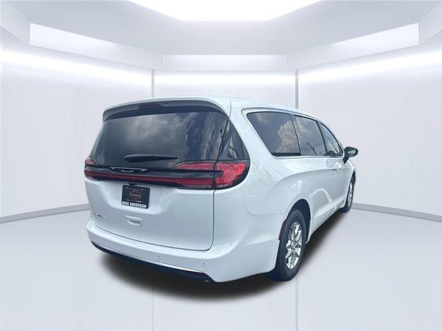 Chrysler Pacifica Select FWD 2027