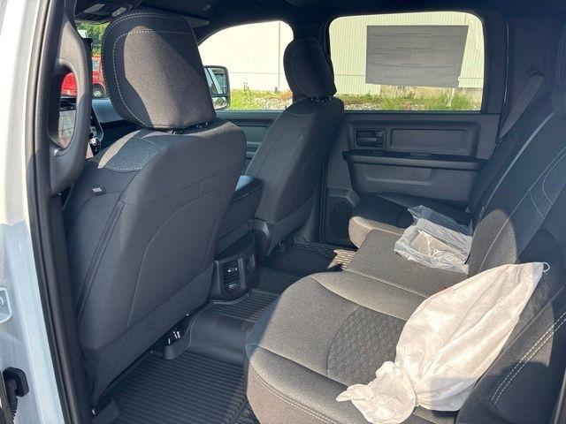 RAM 2500 Tradesman 4x4 Crew Cab 6'4" Box 2026