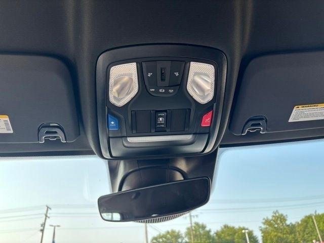 RAM 2500 Tradesman 4x4 Crew Cab 6'4" Box 2026
