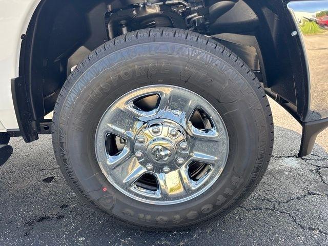 RAM 2500 Tradesman 4x4 Crew Cab 6'4" Box 2026