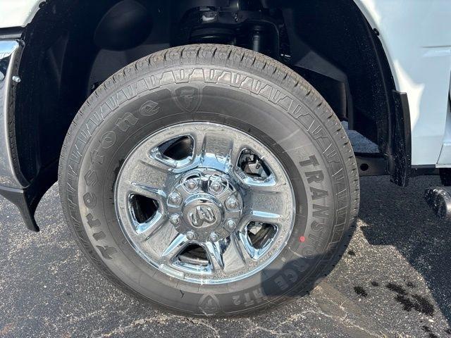 RAM 2500 Tradesman 4x4 Crew Cab 6'4" Box 2026