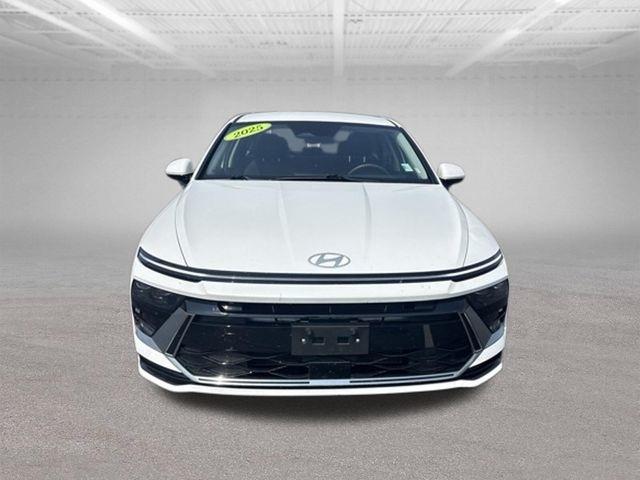 Hyundai Sonata SEL FWD 2025