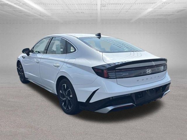 Hyundai Sonata SEL FWD 2025