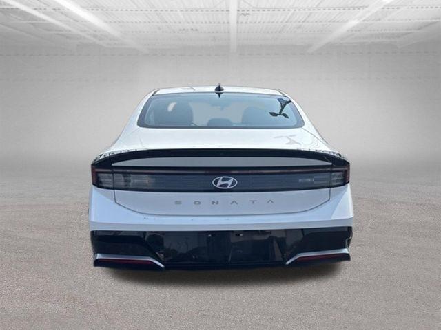 Hyundai Sonata SEL FWD 2025