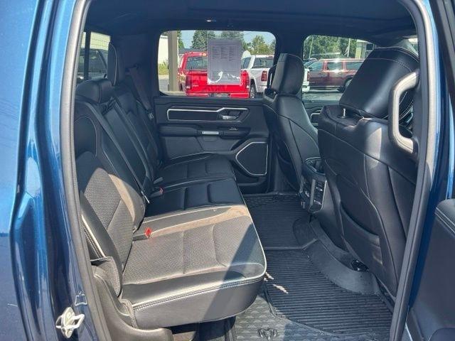RAM 1500 Laramie 4x4 Crew Cab 5'7" Box 2023