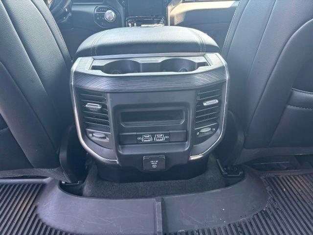RAM 1500 Laramie 4x4 Crew Cab 5'7" Box 2023