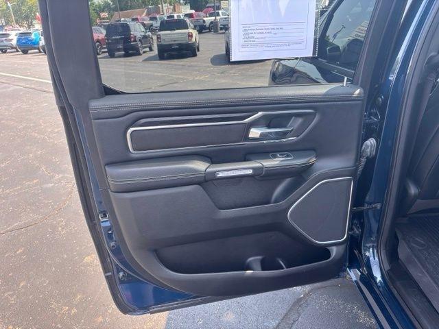 RAM 1500 Laramie 4x4 Crew Cab 5'7" Box 2023