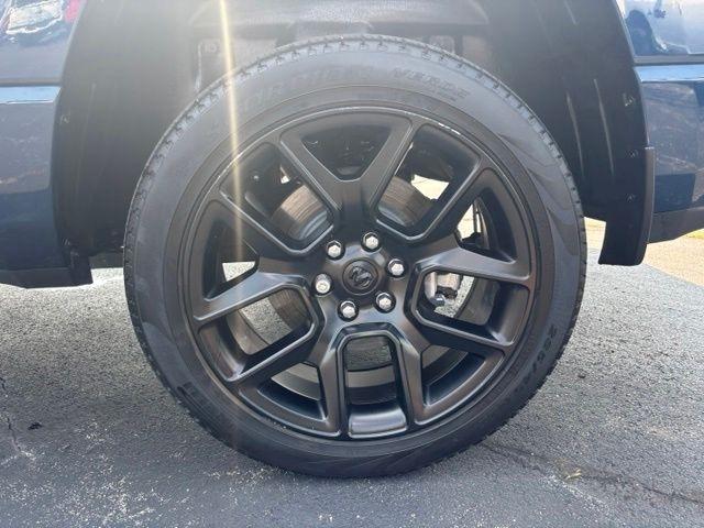 RAM 1500 Laramie 4x4 Crew Cab 5'7" Box 2023